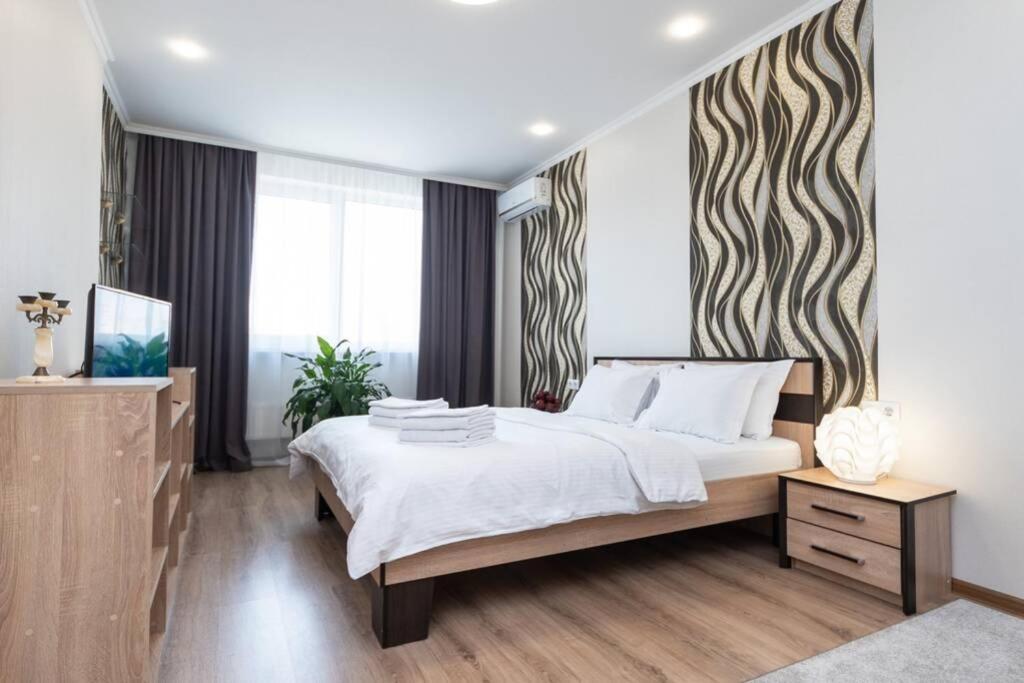 Квартира Люкс В Жк Лебединый, Ул. Ревуцкого 40 Г Kyiv Exterior photo