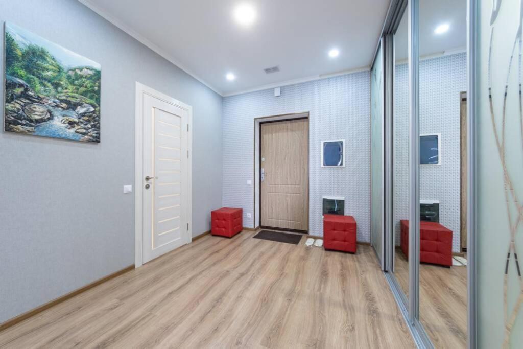 Квартира Люкс В Жк Лебединый, Ул. Ревуцкого 40 Г Kyiv Exterior photo